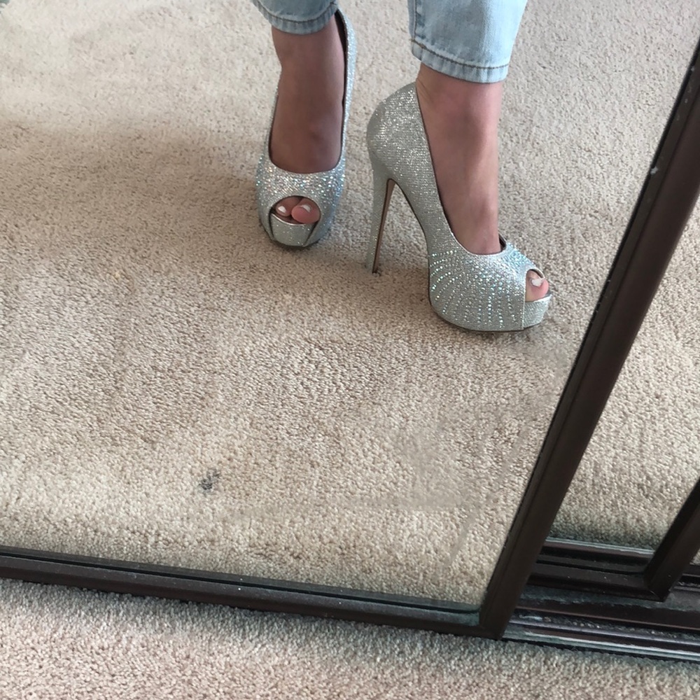 Cathy Jean Silver Sequin Peep Toe Heels Platform